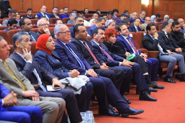الحضور في الصفوف الأمامية